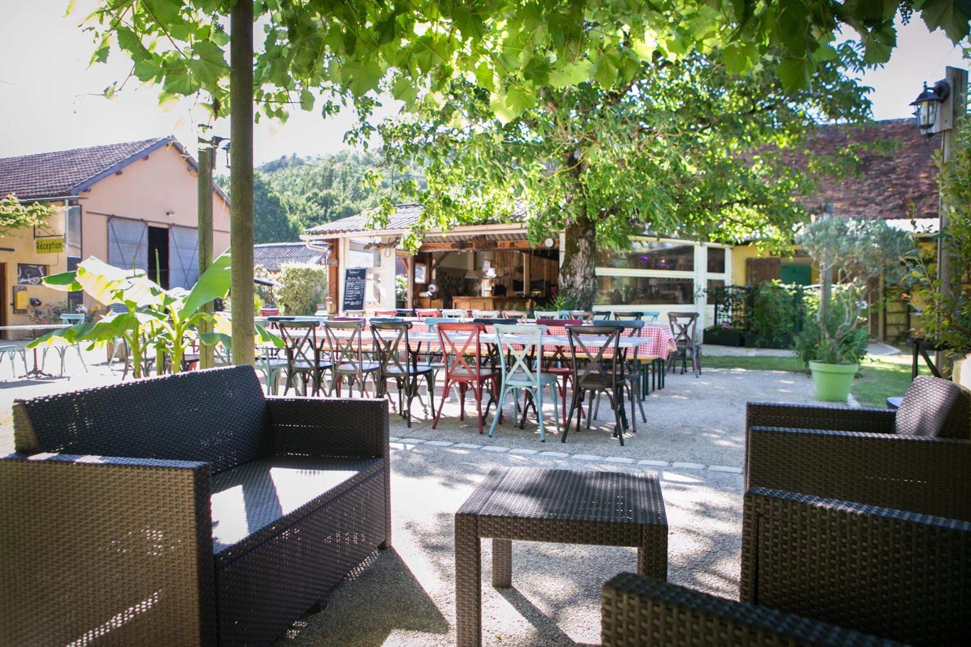Camping La Ferme De Perdigat Limeuil Eksteriør bilde