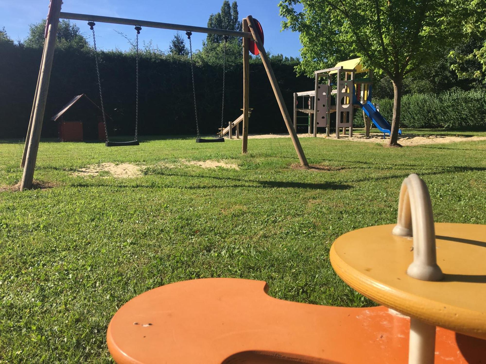 Camping La Ferme De Perdigat Limeuil Eksteriør bilde